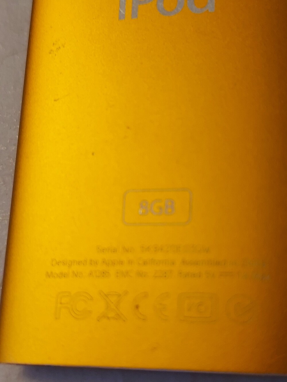 iPod Model:MB742LL/A 8GB, 2008, Orange, 4th Generation, Full Of Tunes - Picture 6 of 8